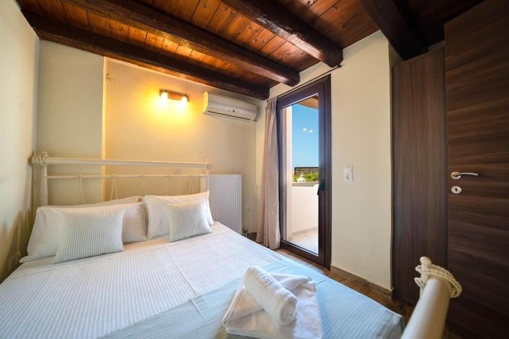 Arhontariki Luxury Apartment Pánormos エクステリア 写真